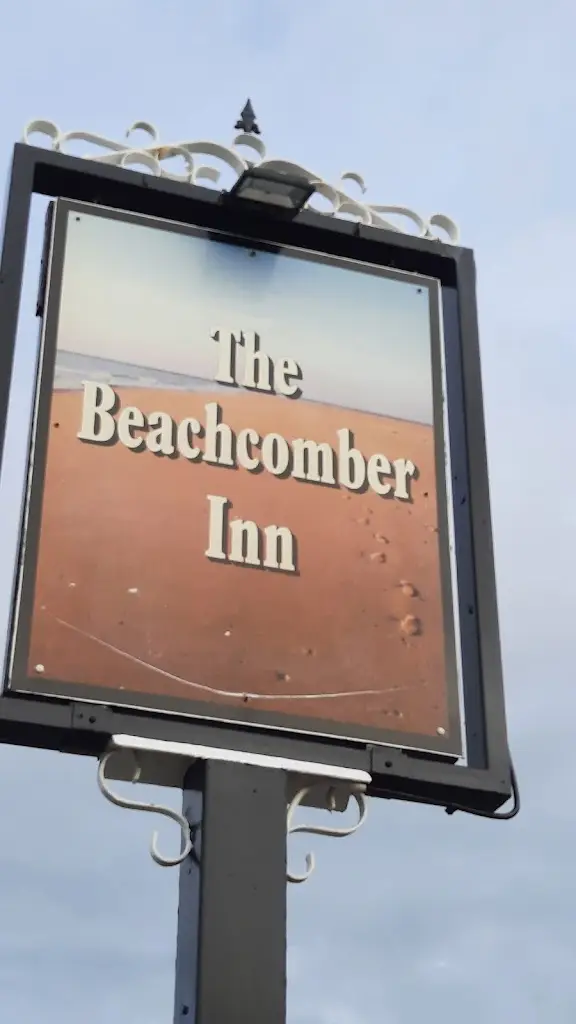 Spencer Russell_Beachcomber Inn_Gronant_review