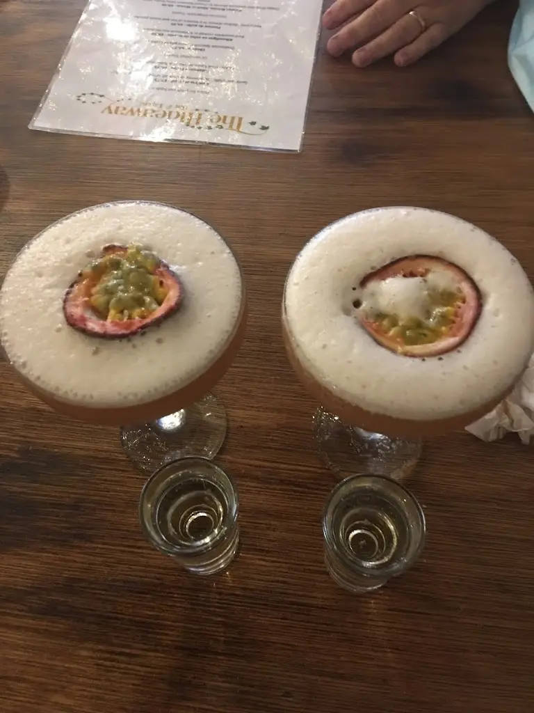 Leah Evans_The Hideaway_Gronant_review