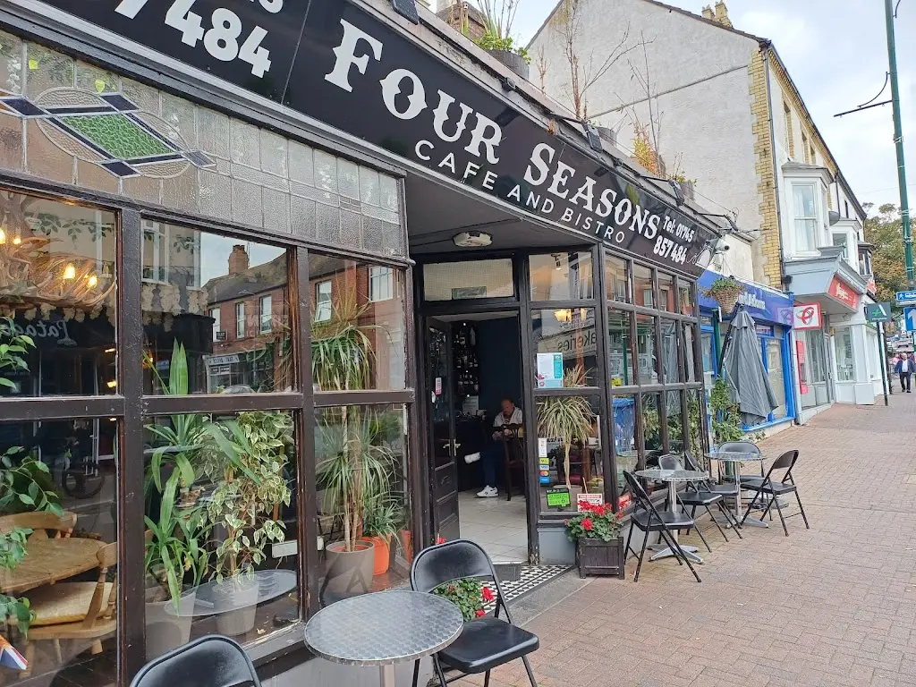 Four Seasons café and bistro restaurante en Gronant