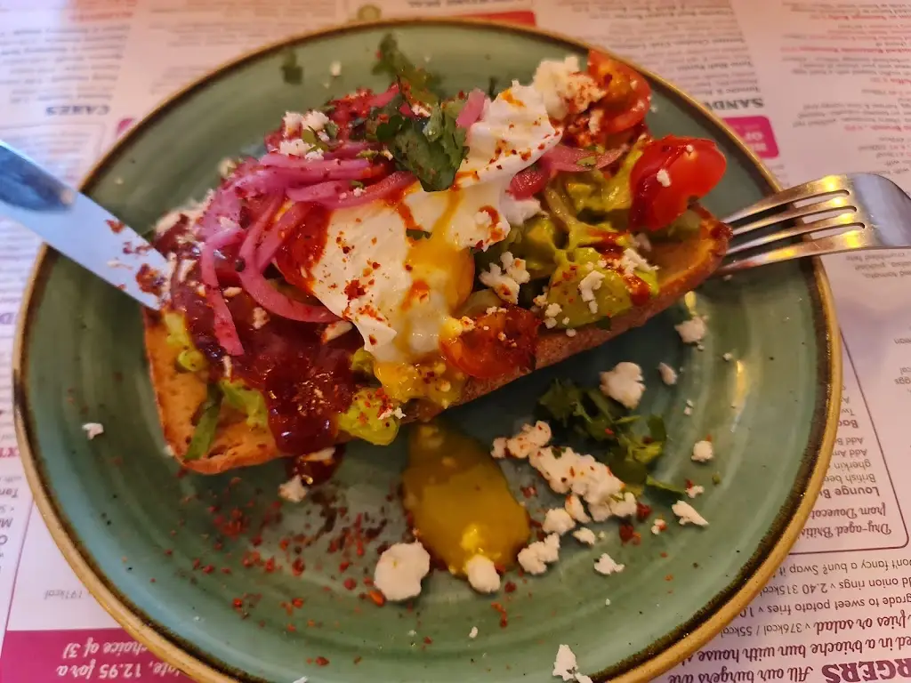 THOMAS ROSS_Torello Lounge_Gronant_reseña