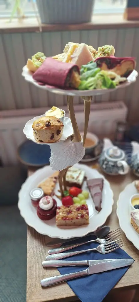 Nichola Dawn Burgess_TU MUNDO_Gronant_review