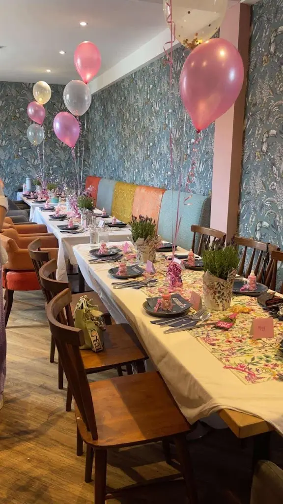 Cathy Williamsbv_TU MUNDO_Gronant_review