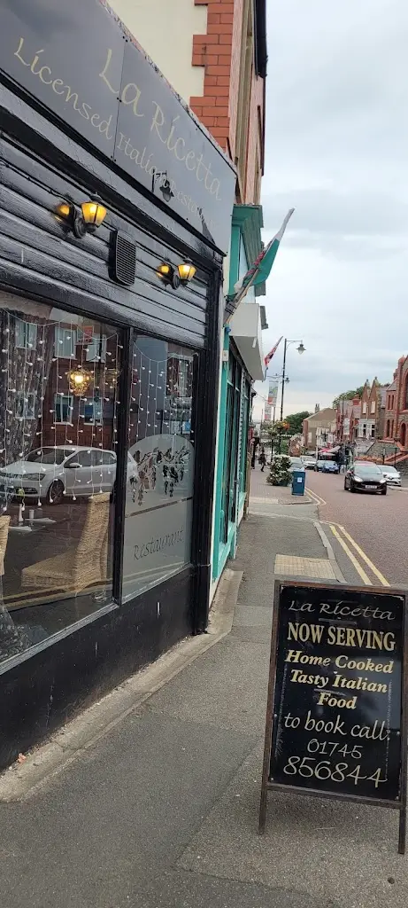 Shaun Walker_La Ricetta_Gronant_review