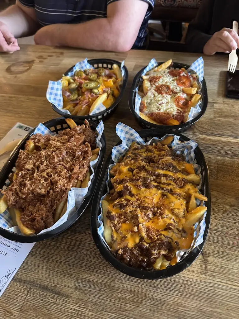 Dave Ishywood_The Point Bar & Restaurant_Gronant_review