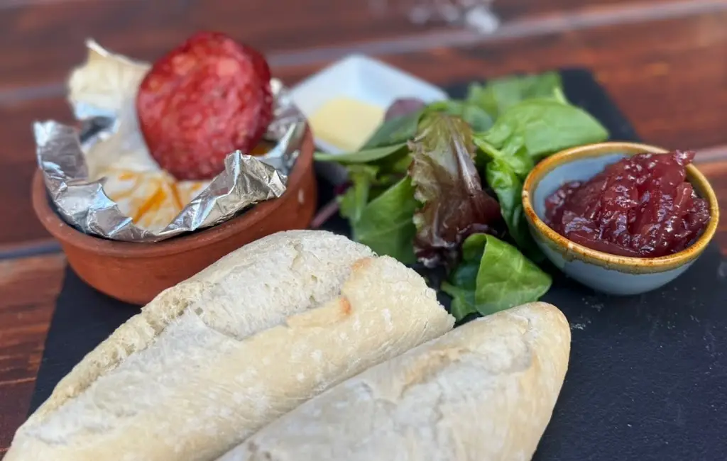 Zoe Smith_The Banc_Knighton_review