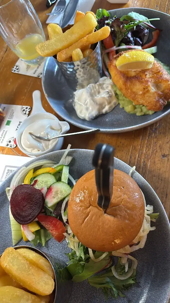 Annabelle Georgia_George & Dragon Inn_Knighton_review