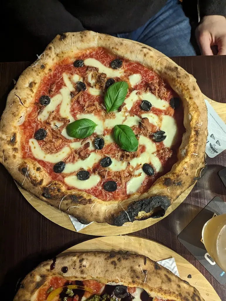 Sabrina Miller_Pizza 51_Knighton_review