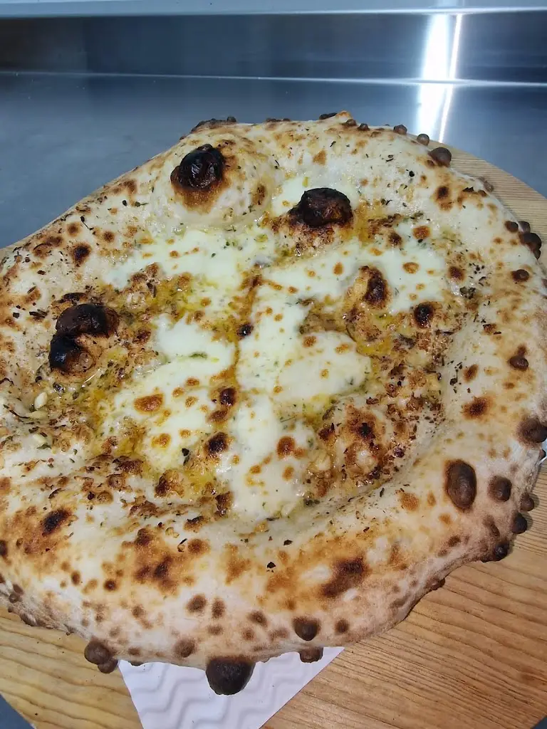 Pizza 51_Knighton_slider_image_3