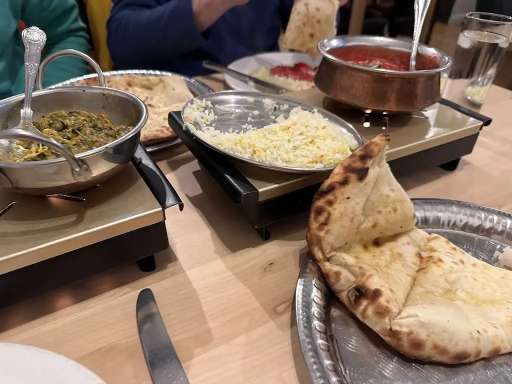 Alastair Woolley_Saffron_Knighton_review