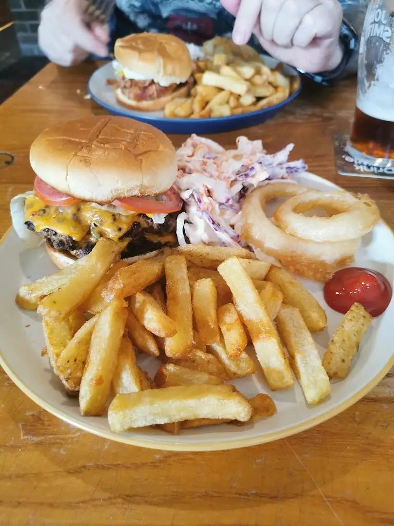 Paulina P._Y Gwynedd Inn_Llanberis_review