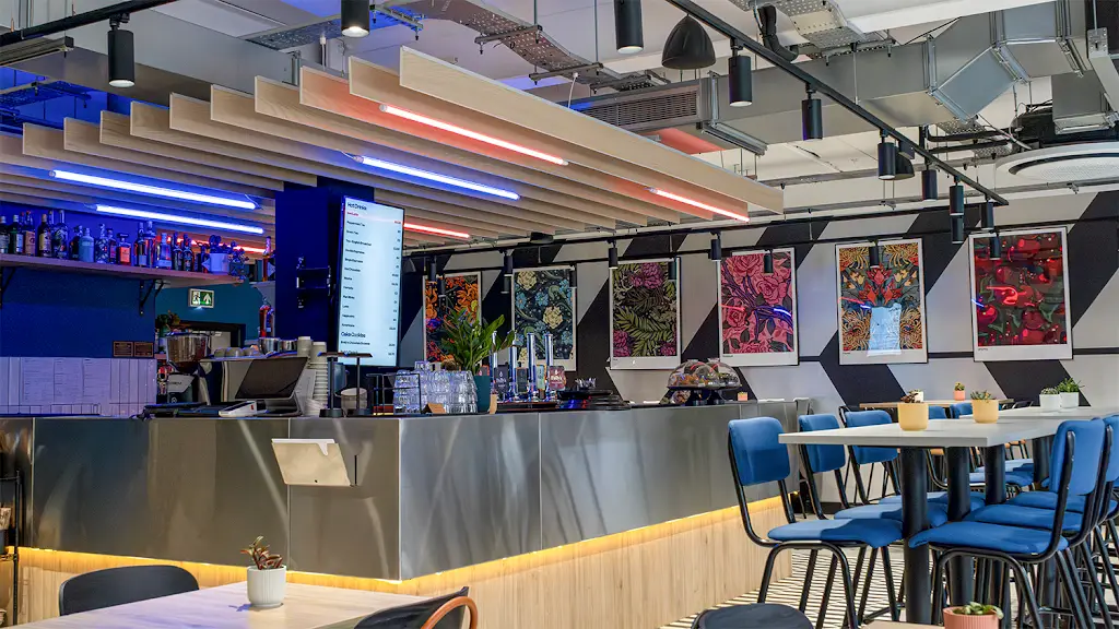 Polly’s Social_Leeswood_slider_image_1