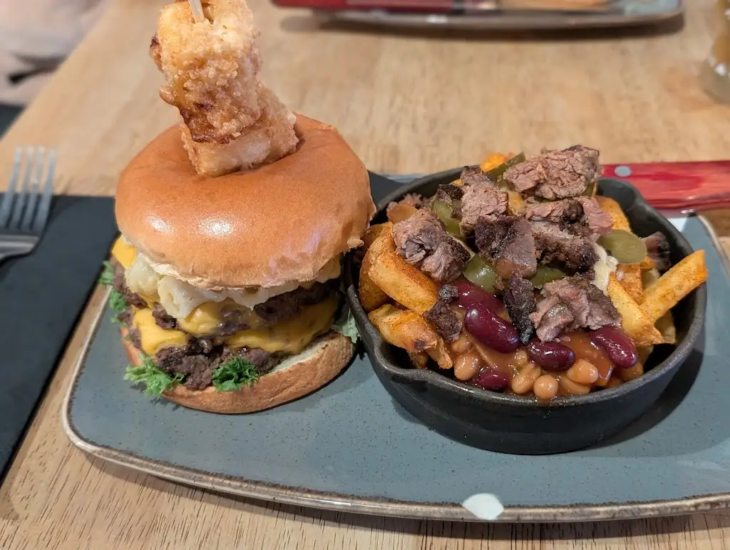 Deadwood Smokehouse Mold_Leeswood_slider_image_2