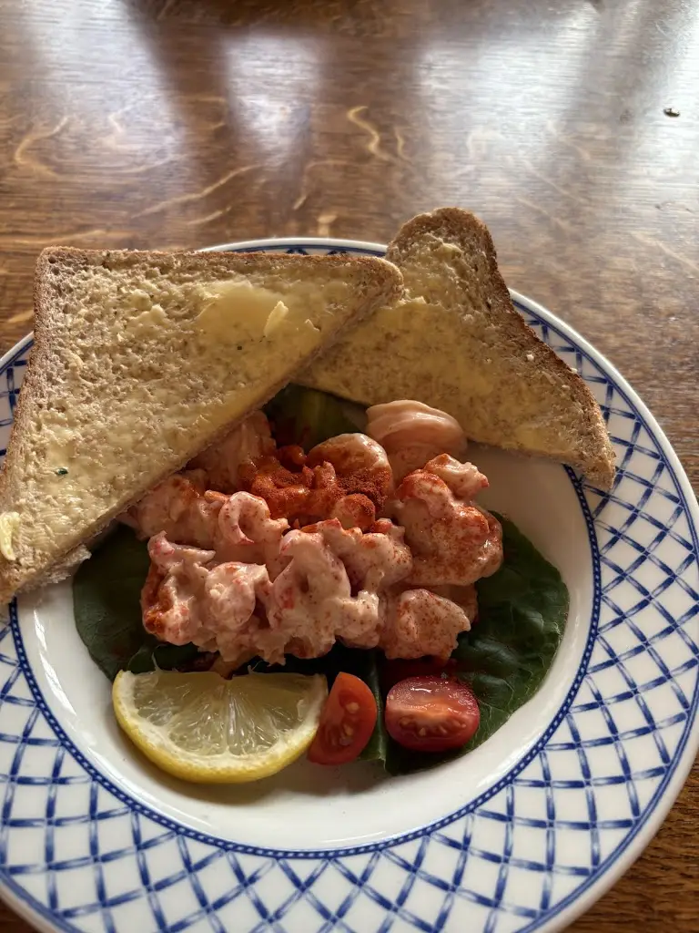 Sarah Allmark_The Brigands Inn_Guilsfield_review