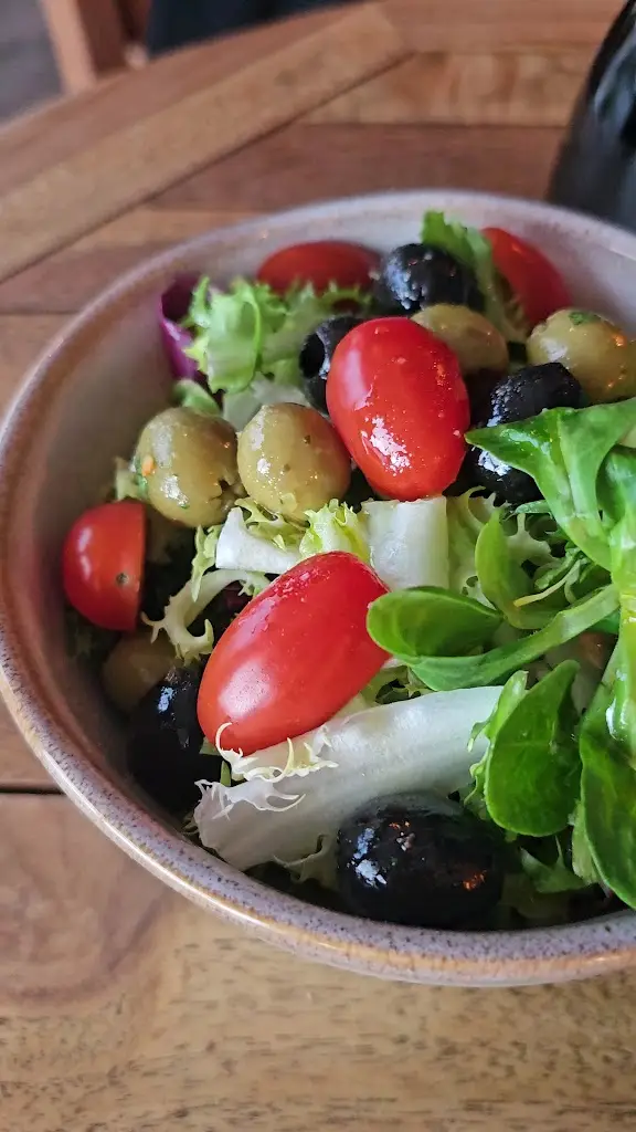 Fabrizio’s_Guilsfield_slider_image_2