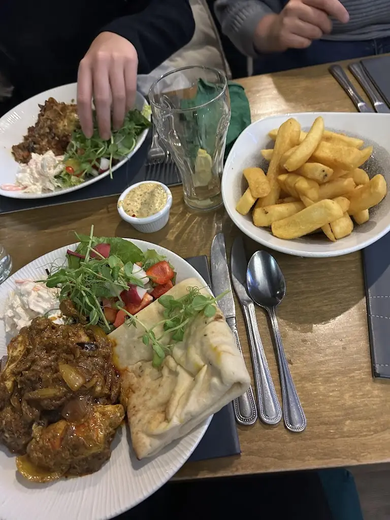 Adam Gray_Corn Store_Guilsfield_review