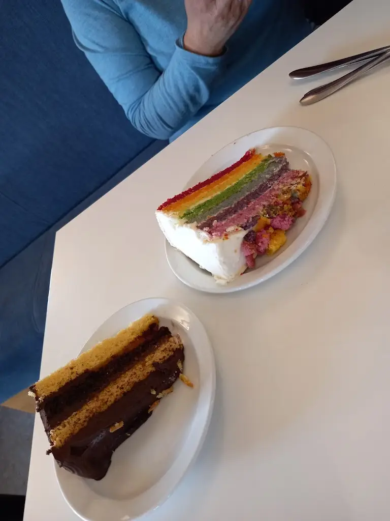 Menu_Howards Restaurant & Cafe_Guilsfield_image_9