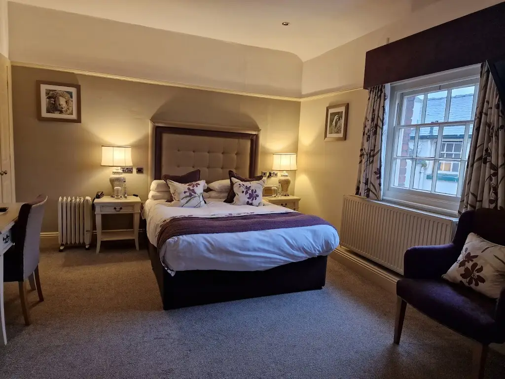 The Royal Oak Hotel_Guilsfield_slider_image_3