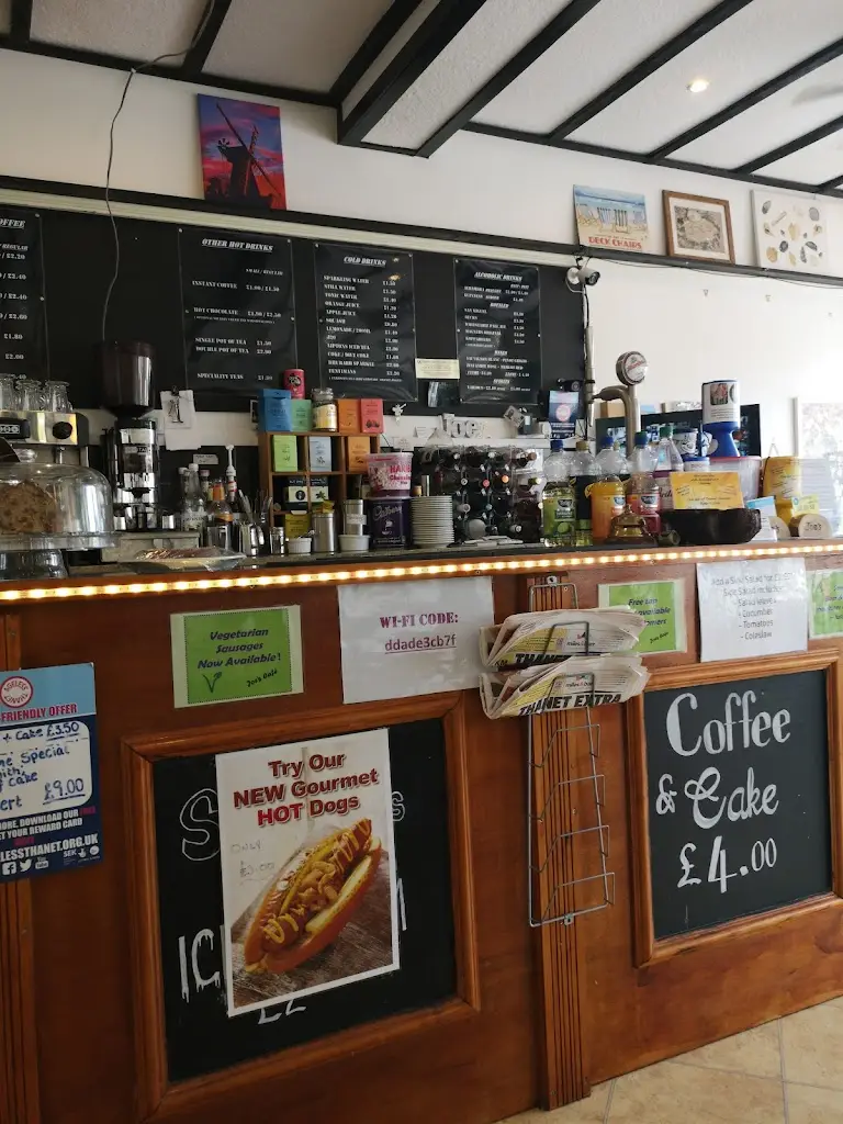 Kristian Sandven_Wagtails Cafe and Bar_Birchington-on-Sea_recensione