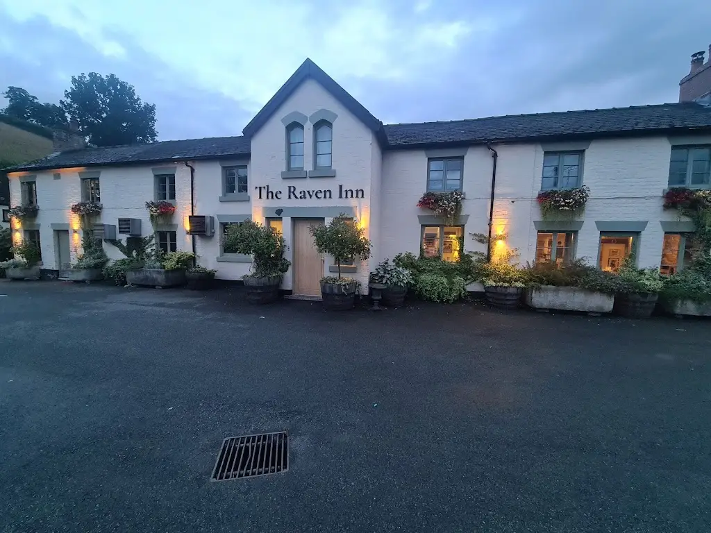 Melody Smith_Raven Inn_Guilsfield_review