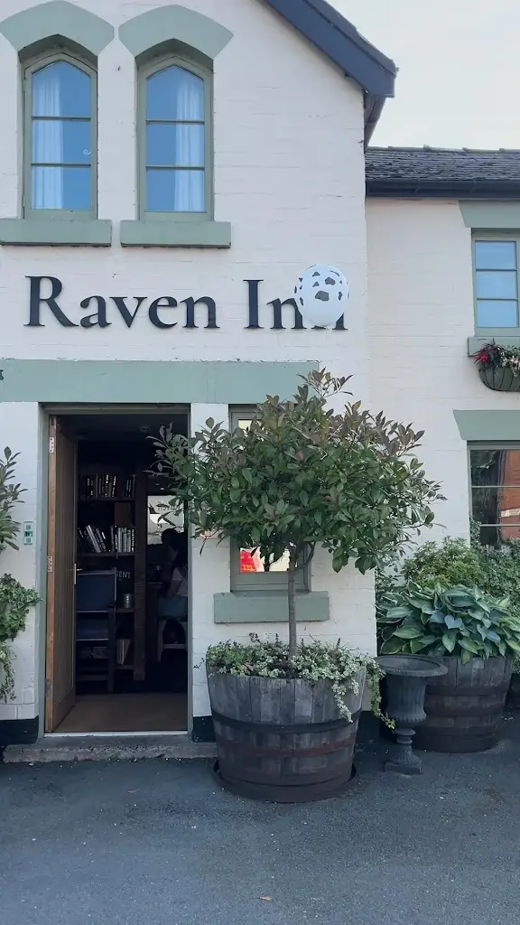 lucky keyring_Raven Inn_Guilsfield_review