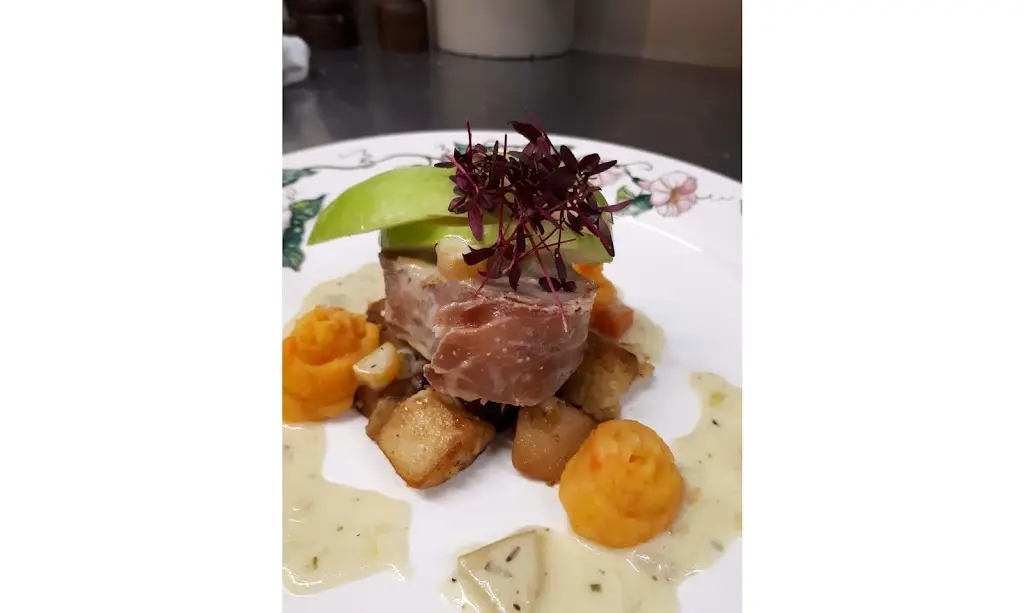 Upper Rectory Restaurant & Shepherds Hut Accommodation_Guilsfield_slider_image_2