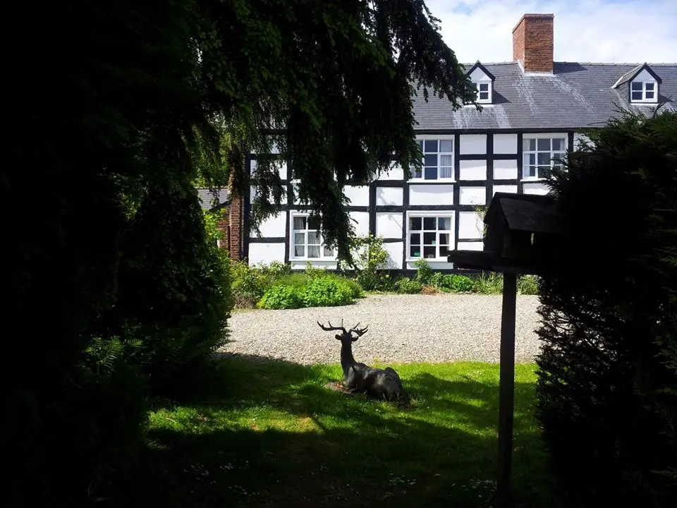 Upper Rectory Restaurant & Shepherds Hut Accommodation_Guilsfield_slider_image_3