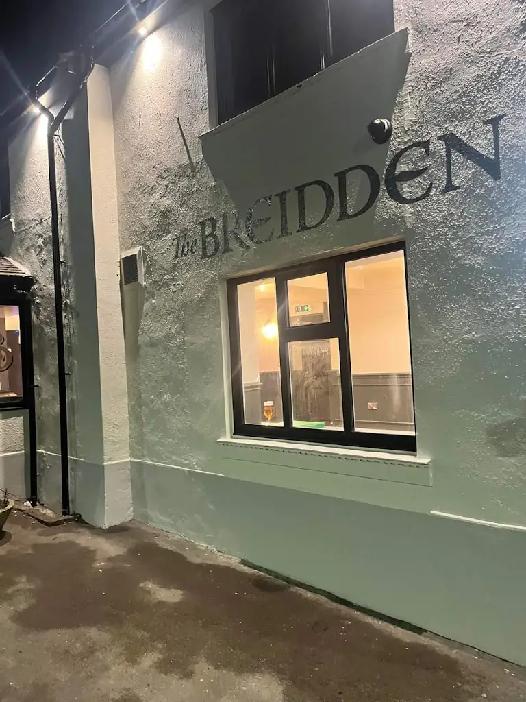 HOGS INN The Breidden restaurant in Guilsfield