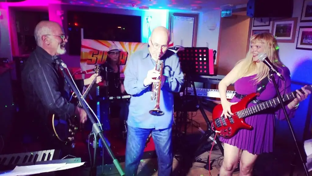 Emma Chantelle_The Bull Inn_Llanerchymedd_review