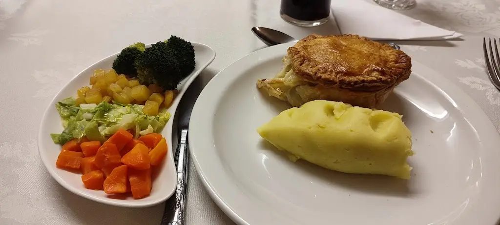 Split Willow_Llanfairfechan_slider_image_2