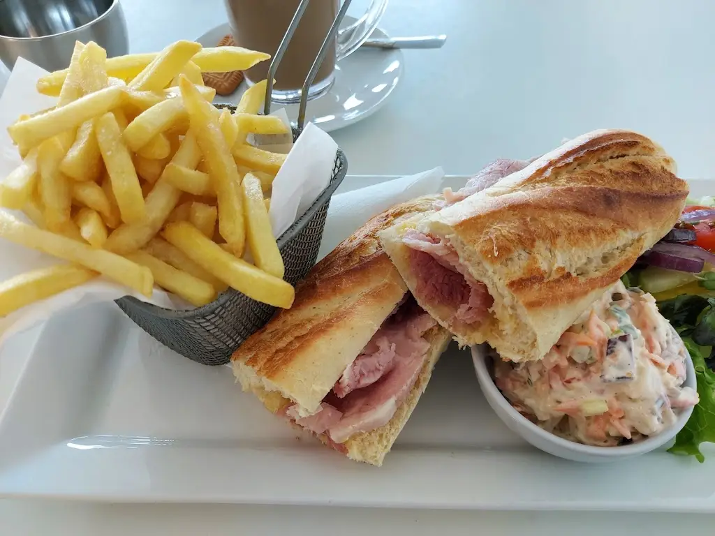 Llanharry cafe Chapman's restaurant in Llanharry