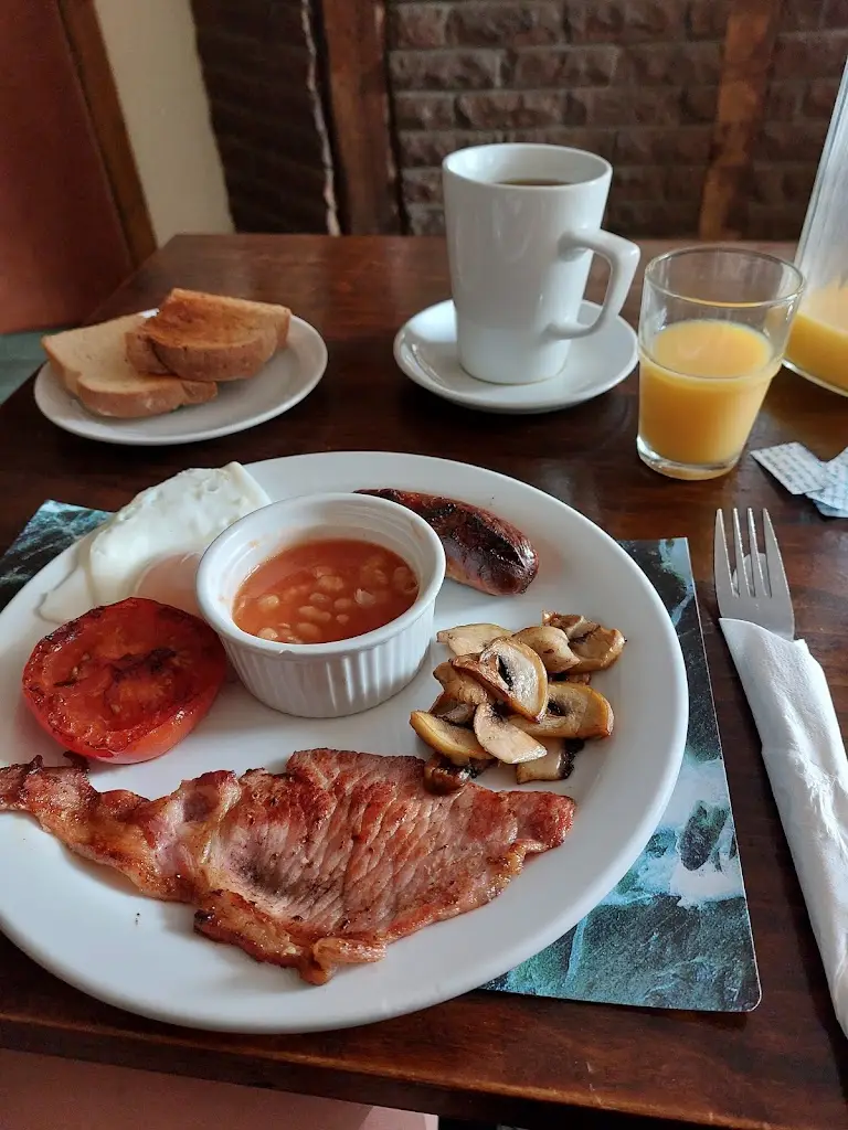 Menu_The Old New Inn_Llanfyllin_image_4
