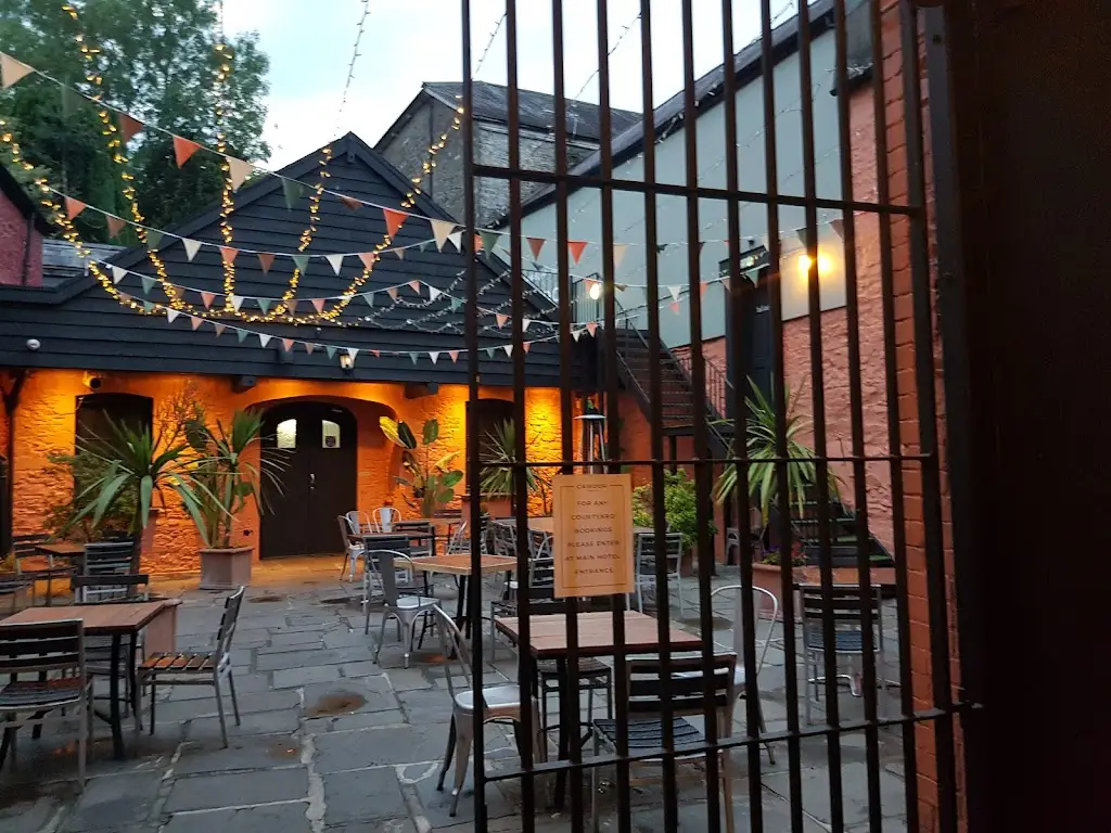 Restaurant at Cawdor Arms_Llandeilo_slider_image_1