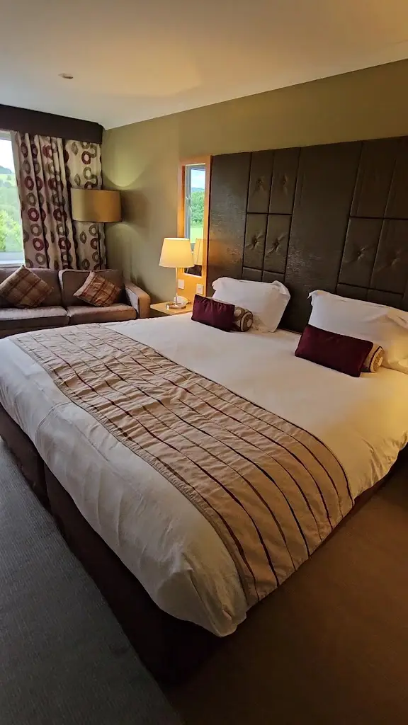 The Plough Hotel & Restaurant_Llandeilo_slider_image_2