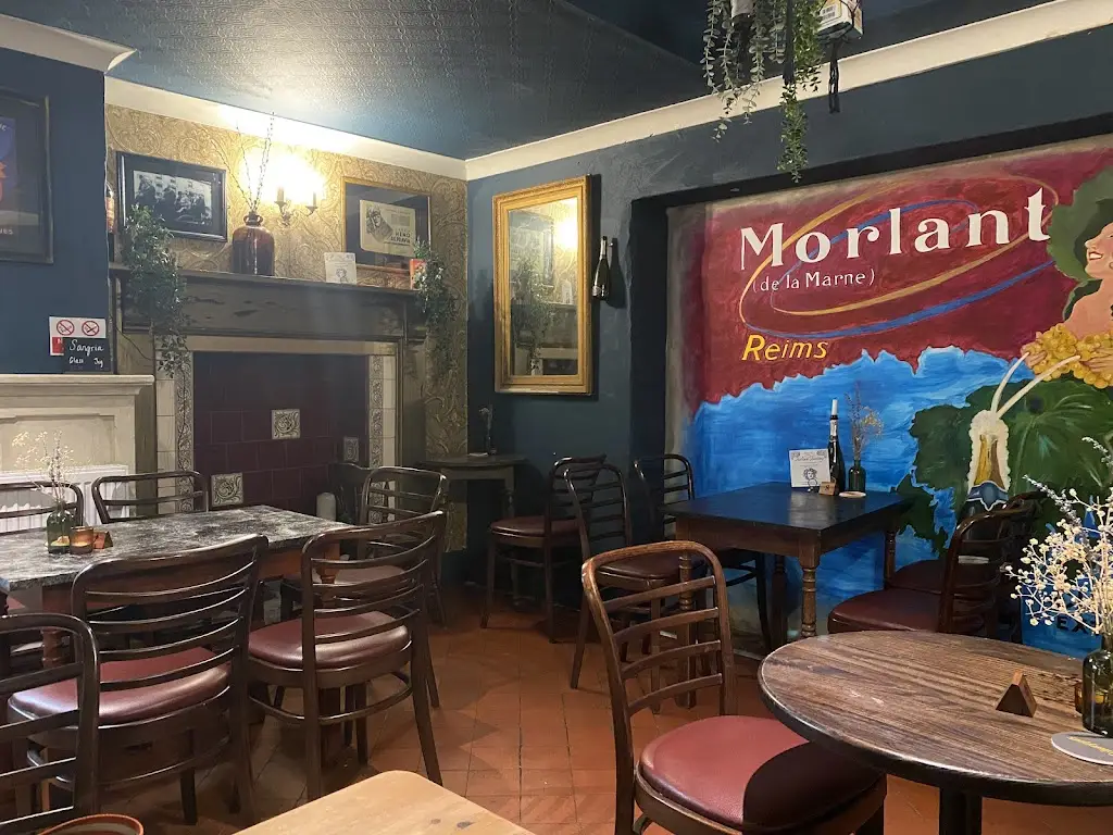 M Jones_Cellar 62_Llandeilo_review