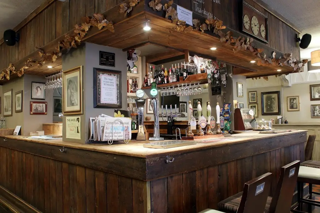 Cellar 62 ristorante a Llandeilo