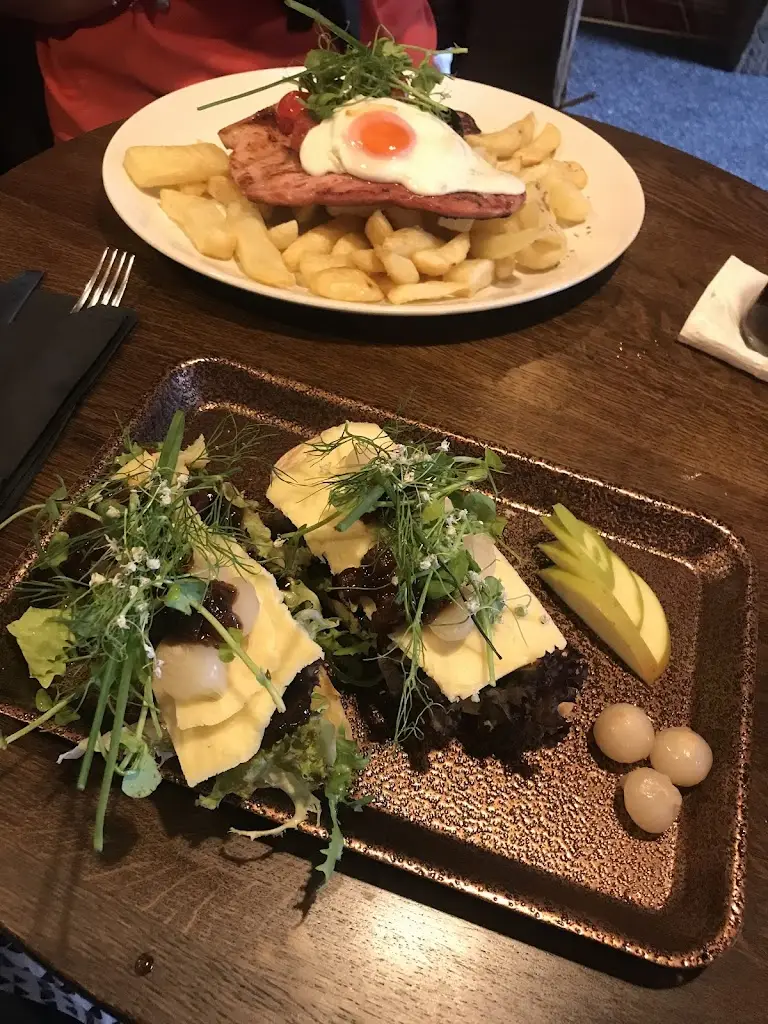 Menu_The Torbay Inn_Llandeilo_image_8