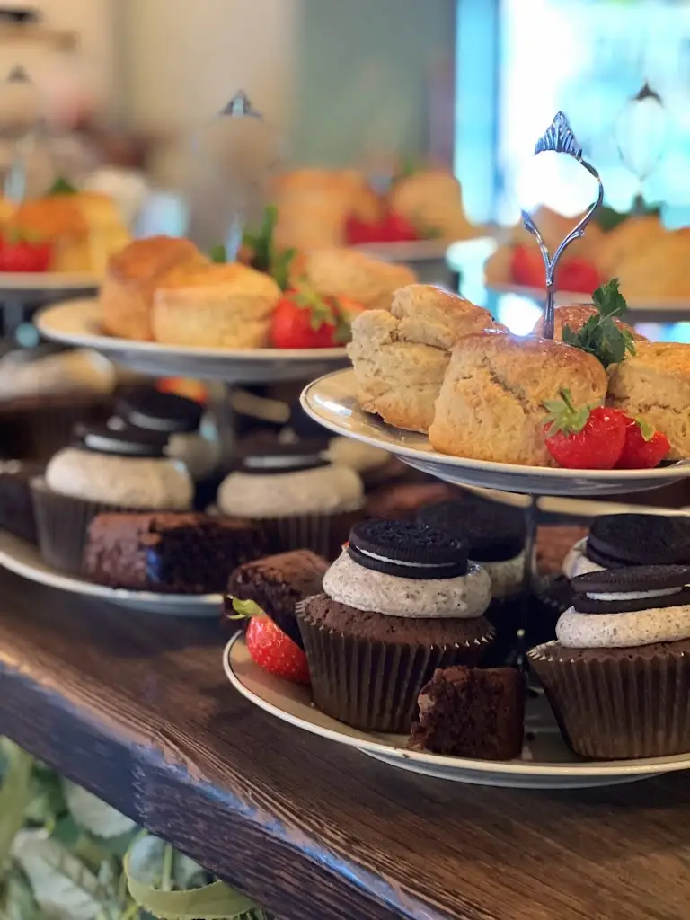 Menu_Flows on Market St_Llandeilo_image_7