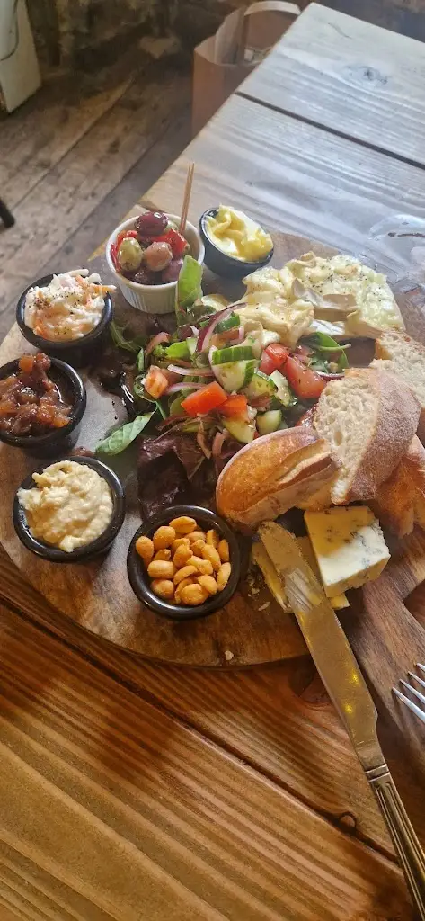 Sarahjane Nichols_Flows on Market St_Llandeilo_review