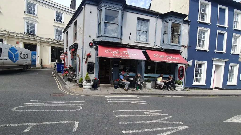 Richard Ecob_Cafe Braz_Llandeilo_review