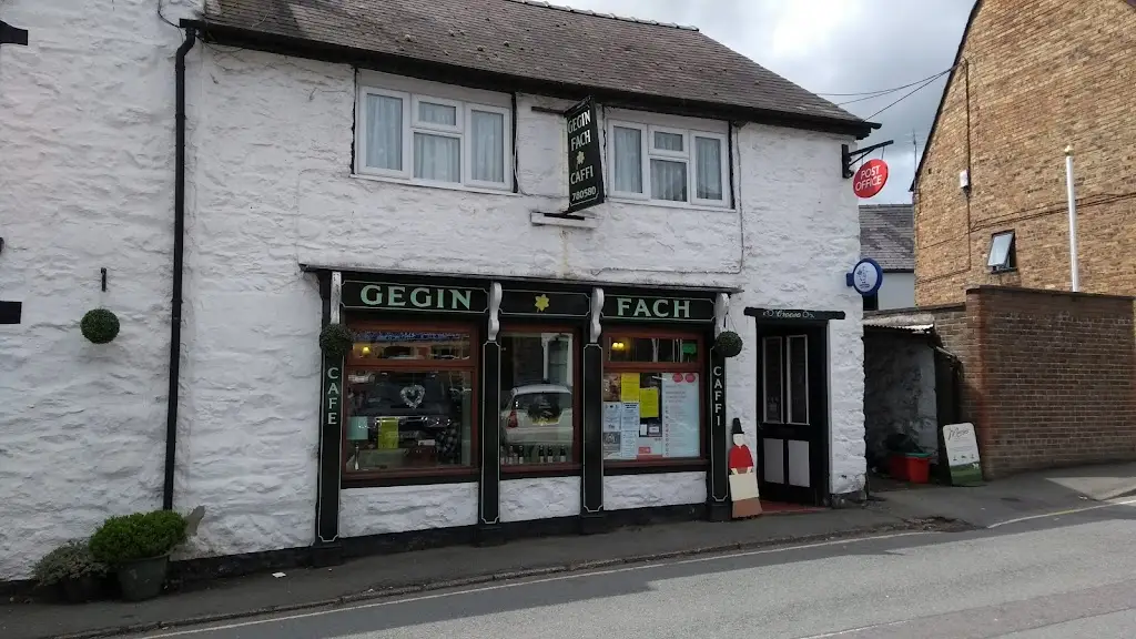 Gegin Fach restaurant in Llanrhaeadr-ym-Mochnant
