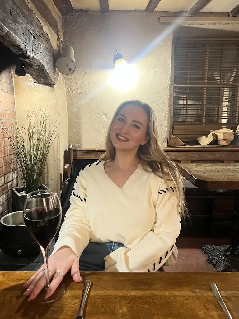 Chloe Yates_Little India at the Plough Country Inn_Llanrhaeadr-ym-Mochnant_review