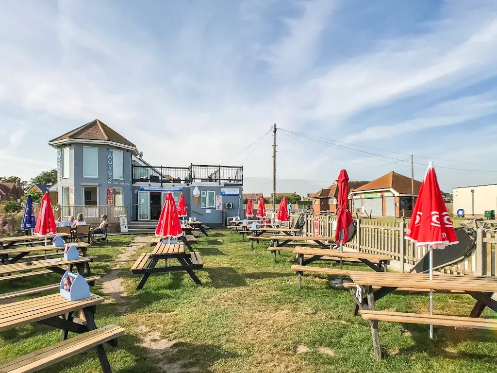 The Waves Bar, Cafe, B and B Hotel ristorante a Birchington-on-Sea
