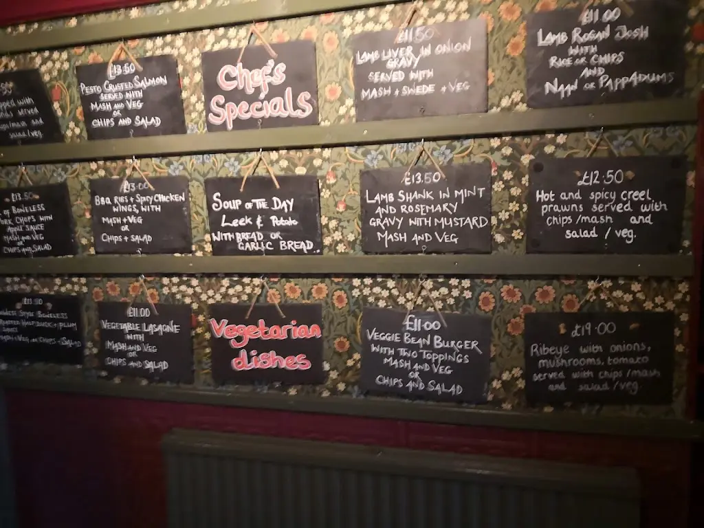 Menu_Y Glyntwrog Inn_Llanrug_image_4