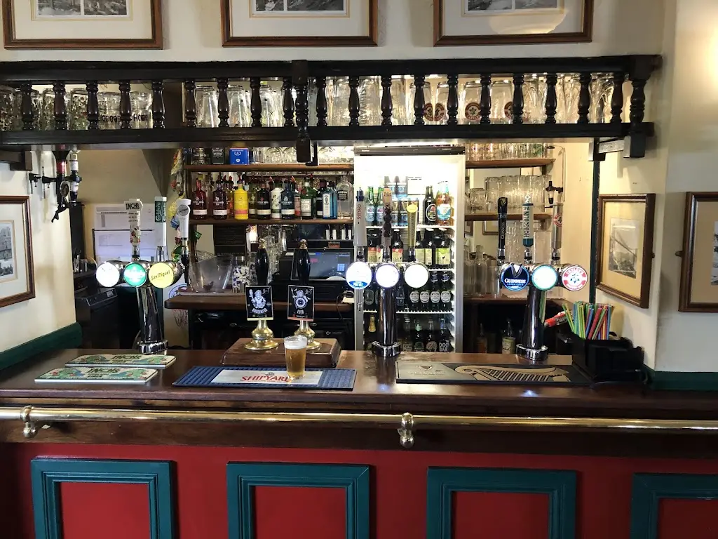 Y Glyntwrog Inn_Llanrug_slider_image_1