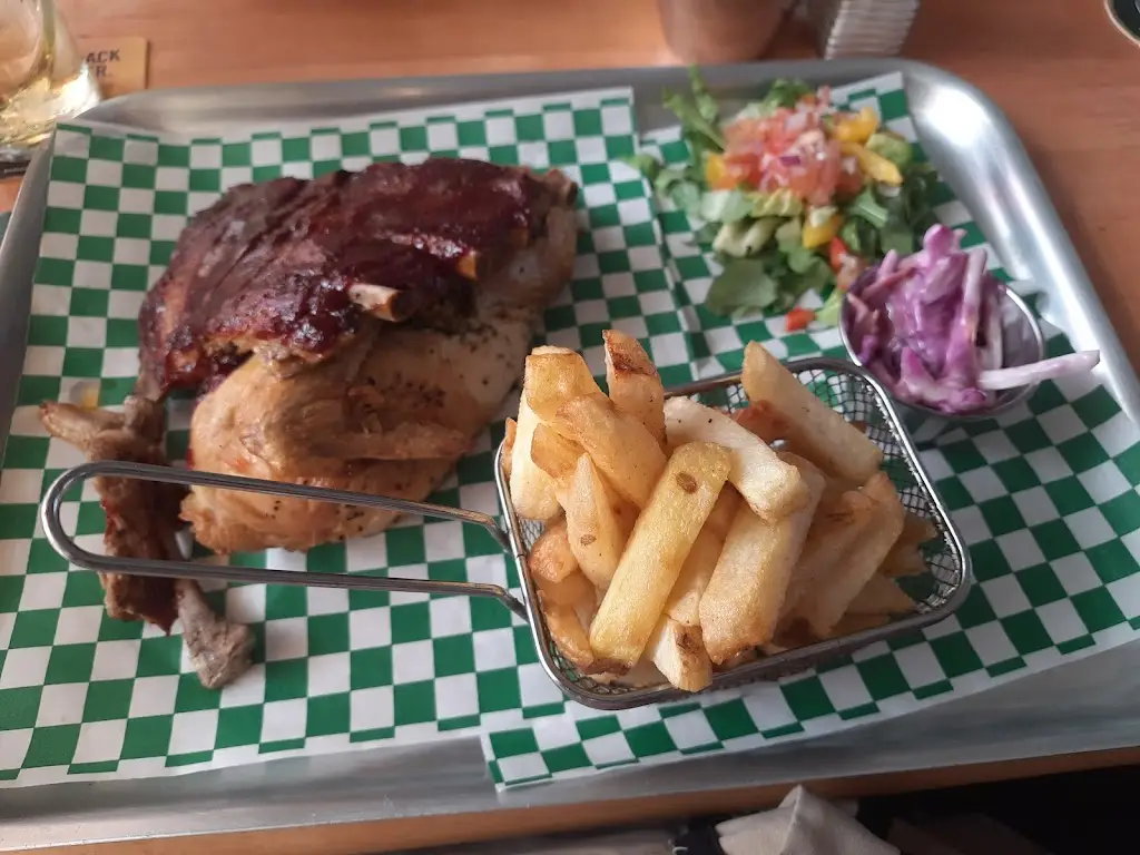 Amanda Scarfe_Bryncae Arms_Llanharan_review