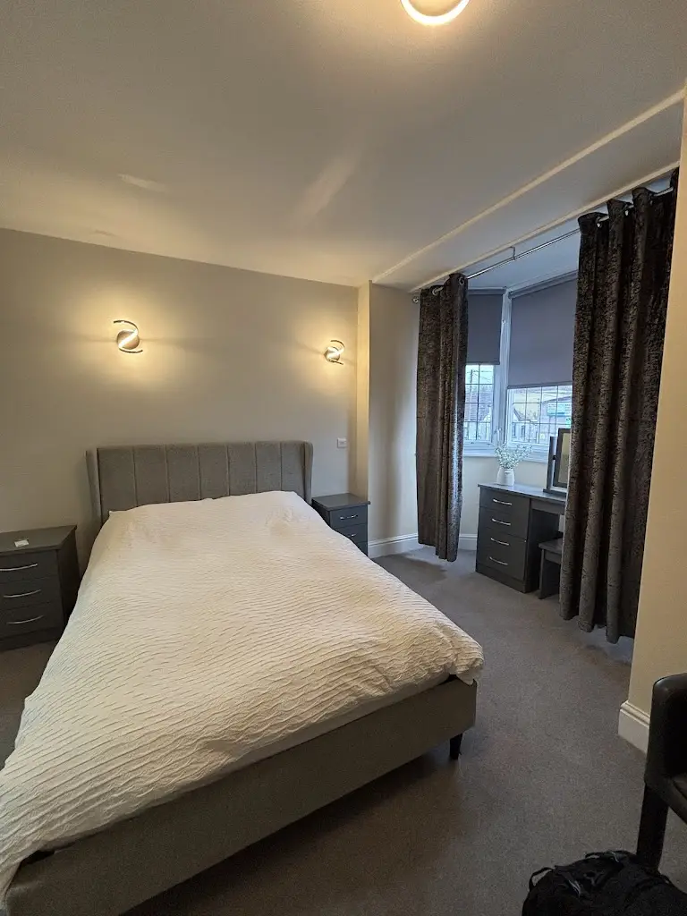 Laura Pugh_The High Corner_Llanharan_review