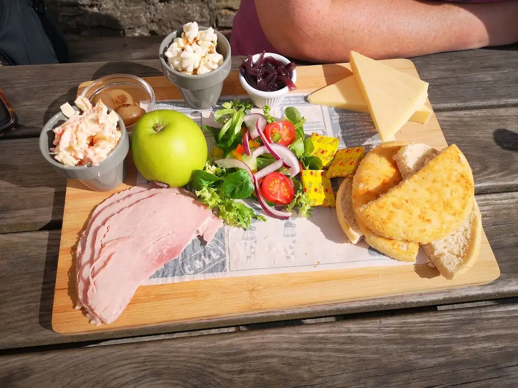 Menu_Ivor Arms_Llanharan_image_7