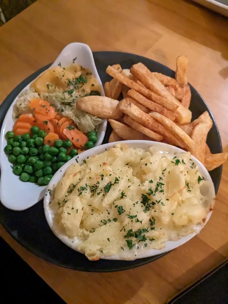 David Morgan_Ivor Arms_Llanharan_review