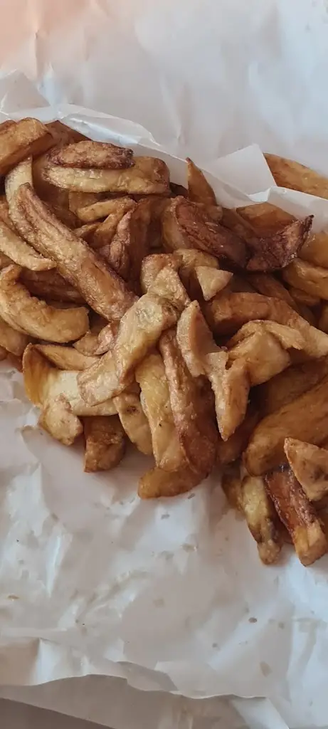 D B_Bryncae Fish Bar_Llanharan_review