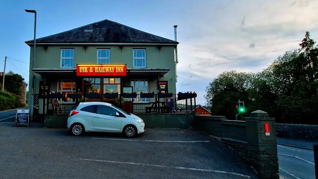 Usk & Railway Inn_Llandovery_slider_image_1